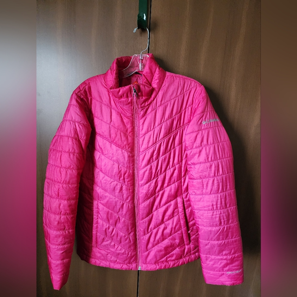 Columbia  Sportswear Company  Pink Jacket without Hood.  Size  L. Made in  Vietn